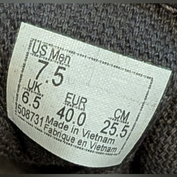 Men's Black and White Vans Sneakers - Picture 3 of 5